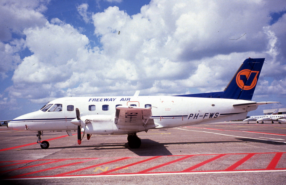 Embraer EMB-110 Bandeirante photo