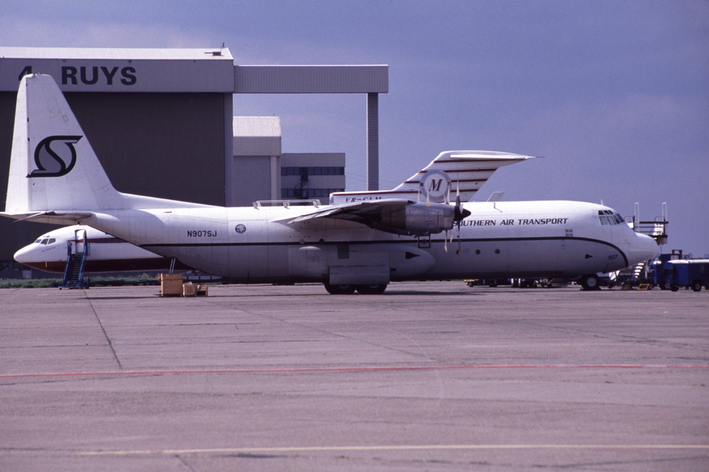 Lockheed L-100 Hercules photo